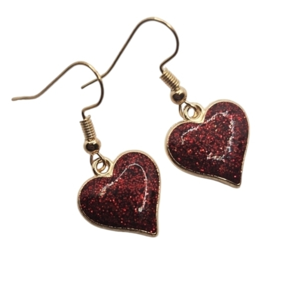 ❤️ Heart Shaped Silver Glitter Drop Earrings